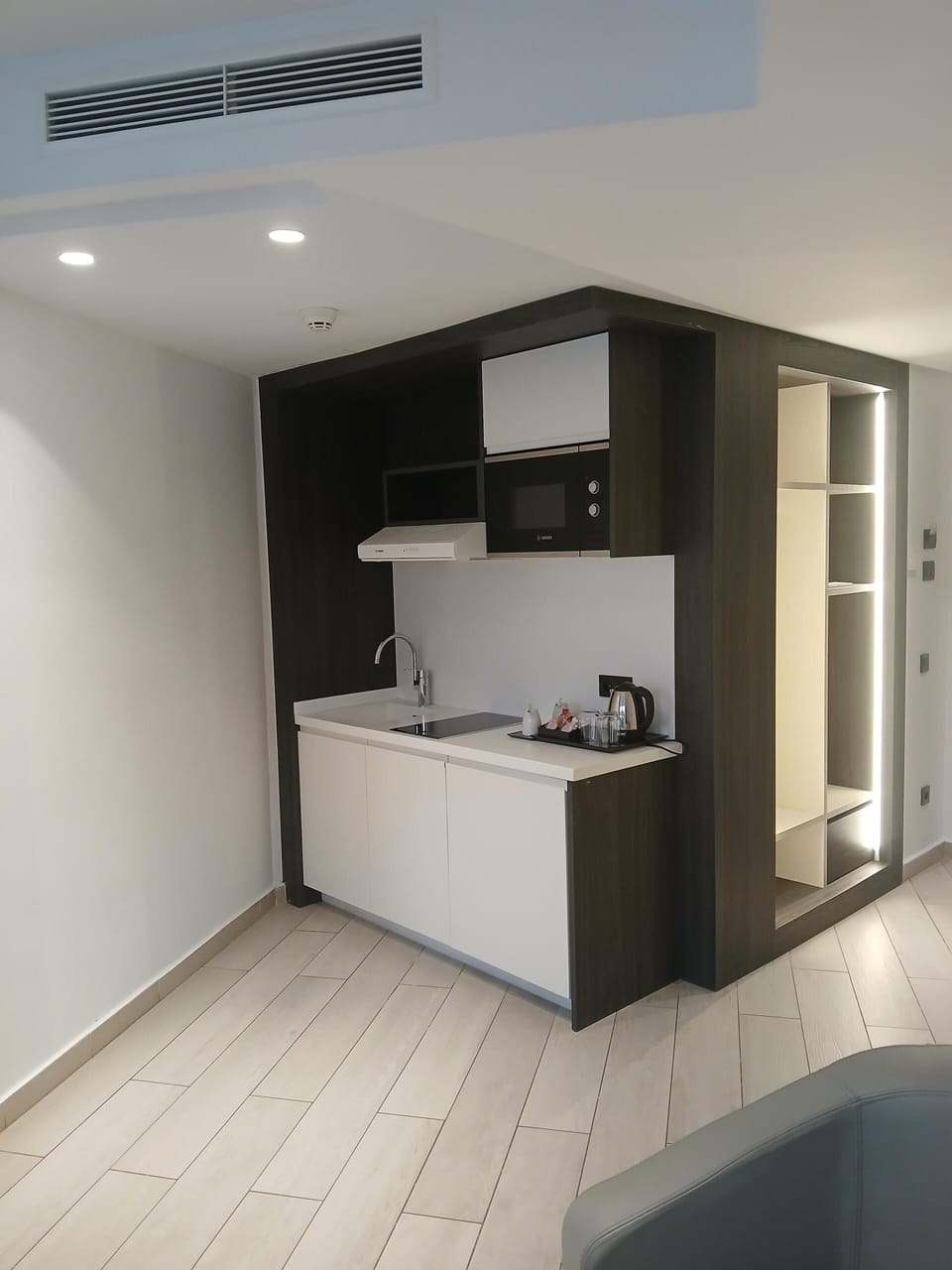 Standard Studio, Sea View | Private kitchen | Mini-fridge, electric kettle