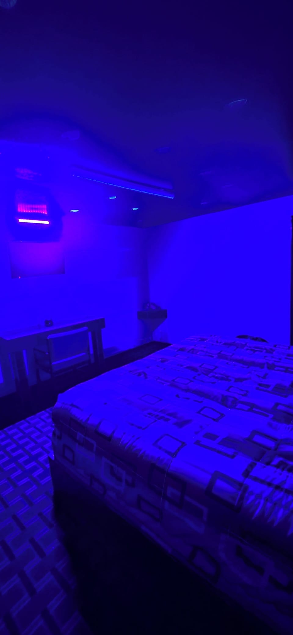 Deluxe Single Room | Living area