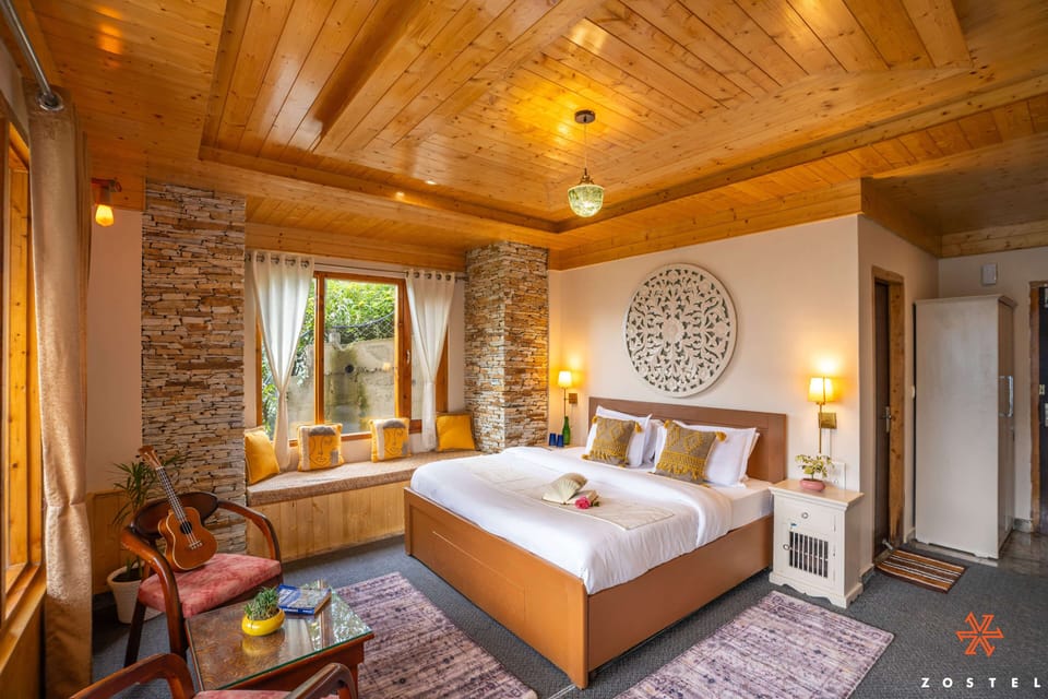 Deluxe Double Room | Free WiFi, bed sheets