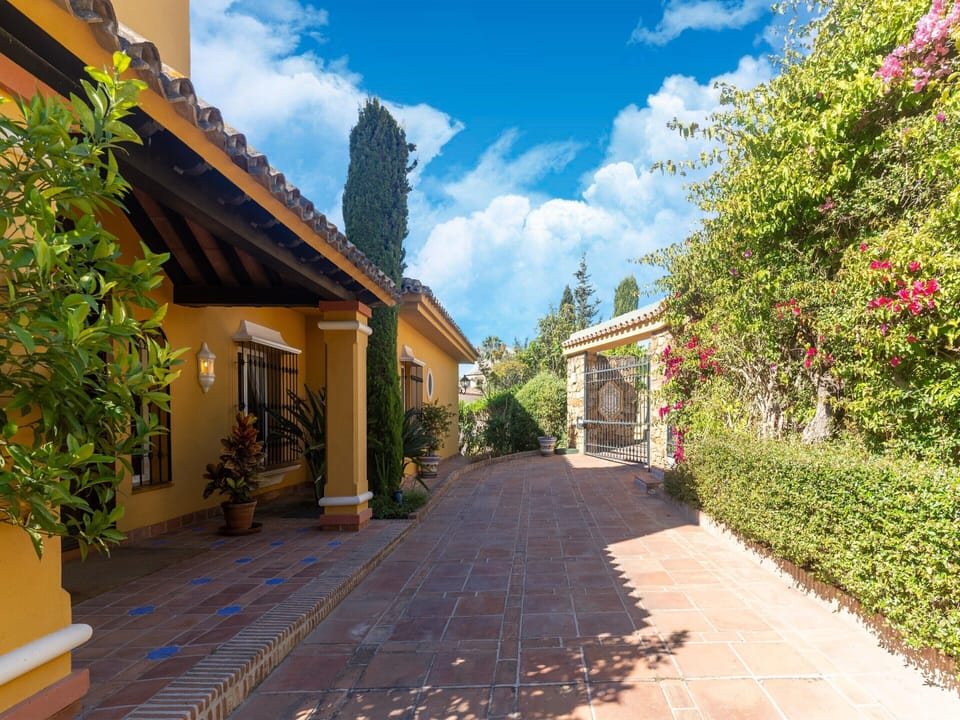 House | Exterior