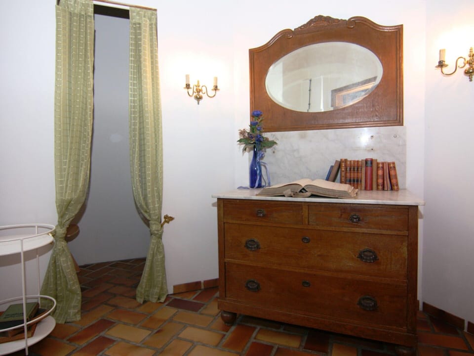 House | 2 bedrooms, individually furnished