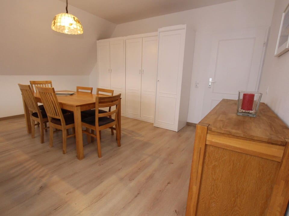 Apartment | Dining