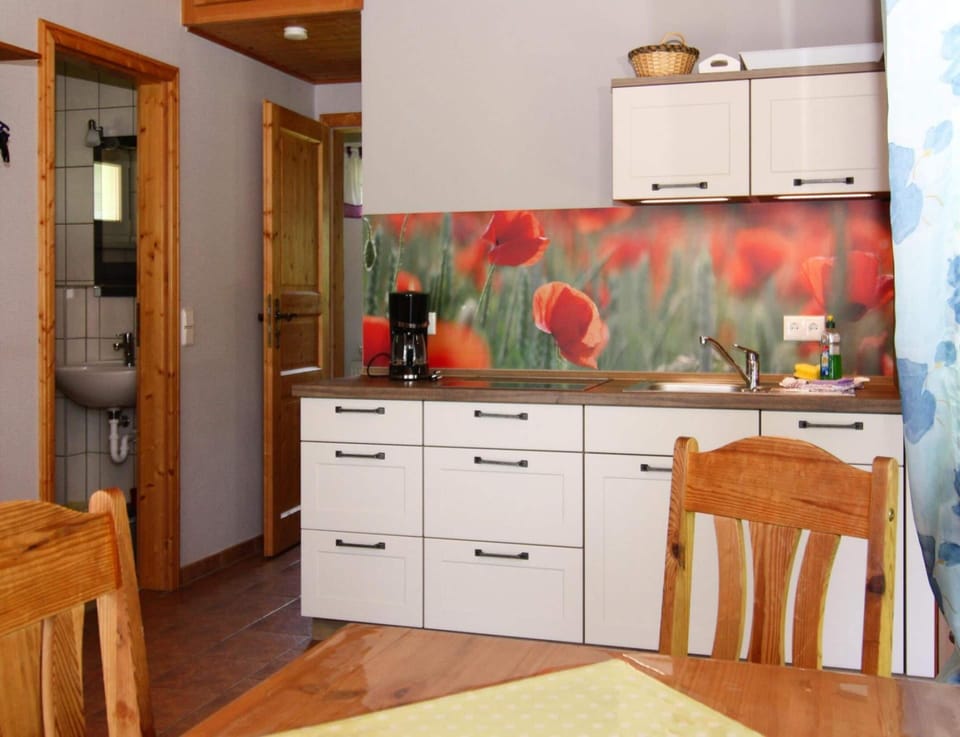 House | Private kitchen | Cookware/dishes/utensils