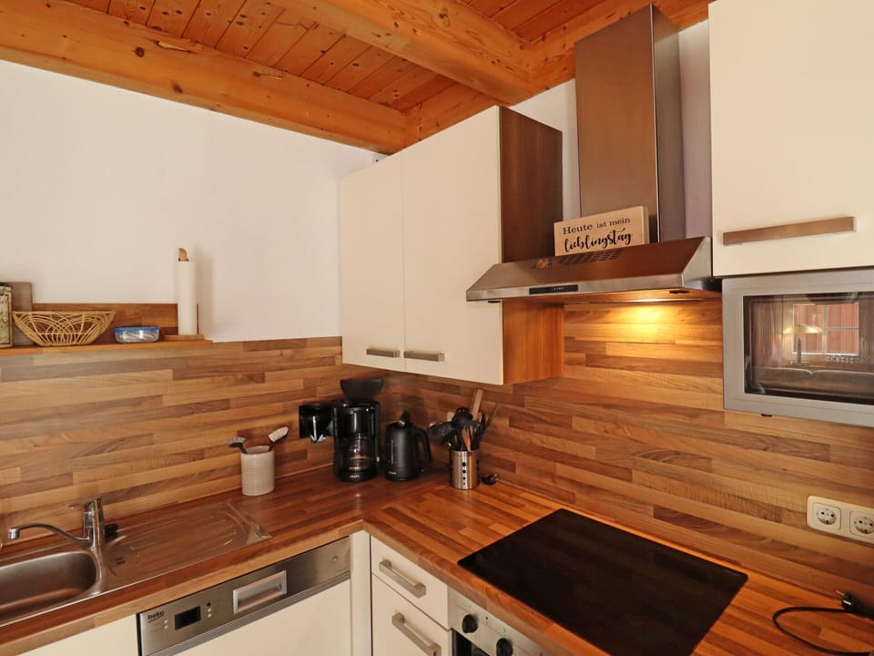 House | Private kitchen | Highchair