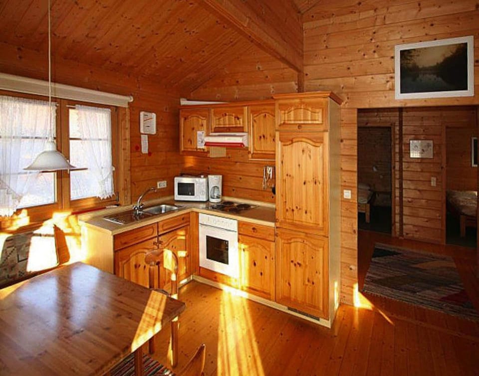 Bungalow | Private kitchen | Highchair