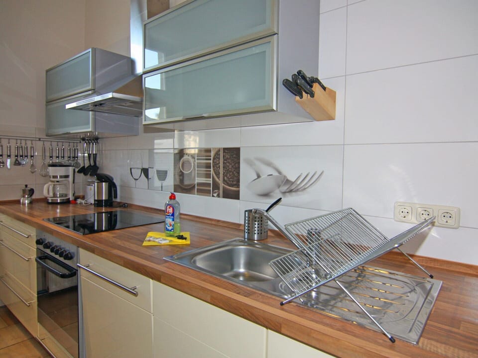 Apartment | Private kitchen | Electric kettle, toaster
