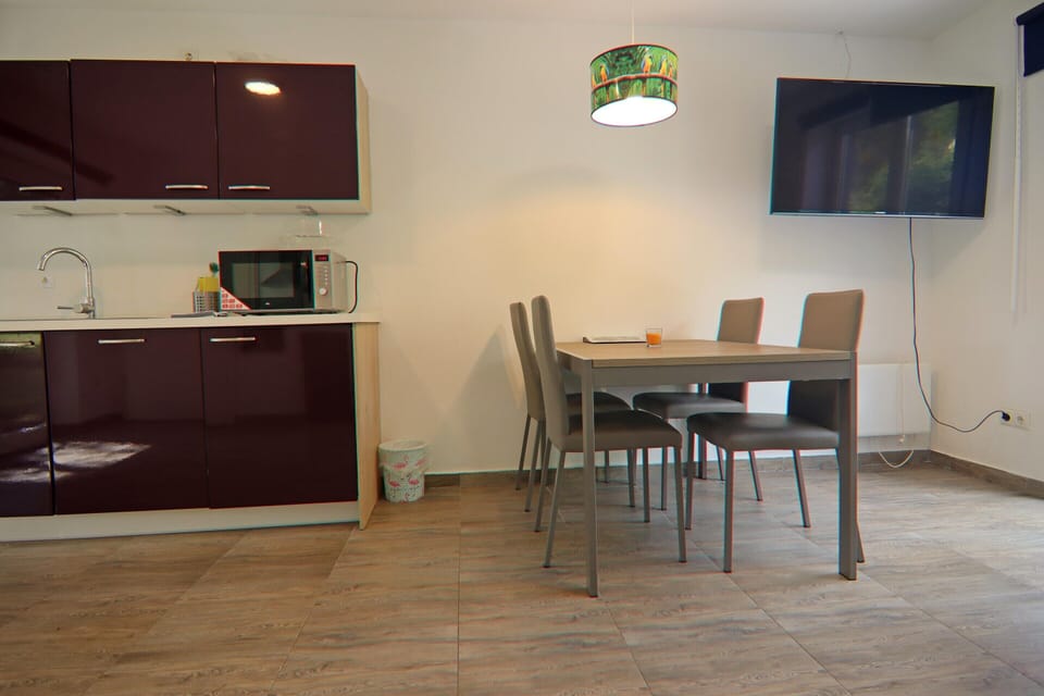 House | Dining