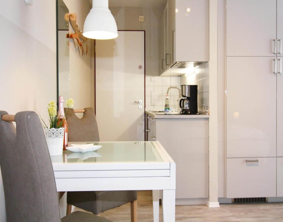 Apartment | Dining