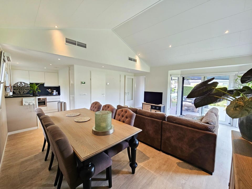 House | Dining