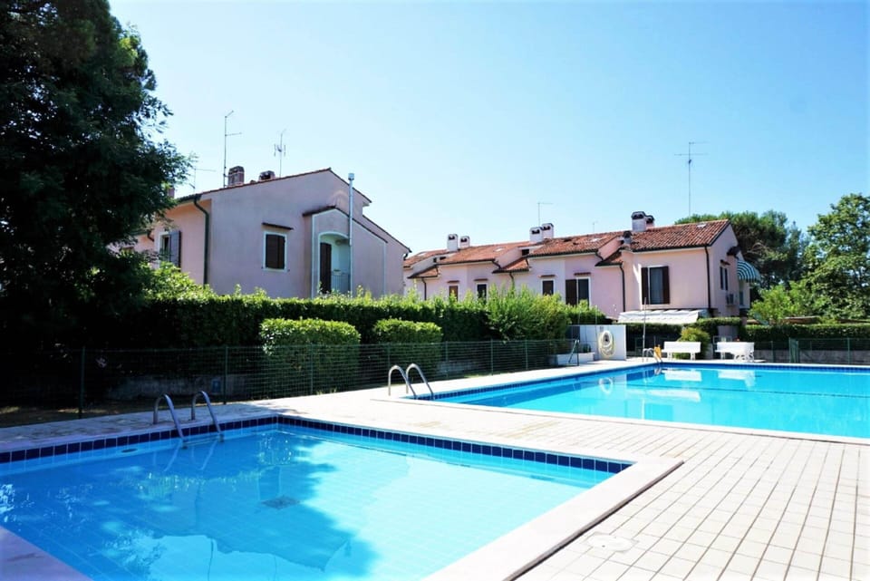 House | Pool | Outdoor pool