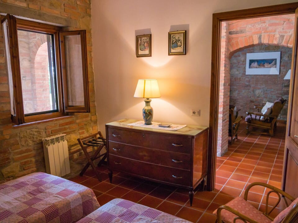 Apartment | 2 bedrooms, individually furnished, bed sheets