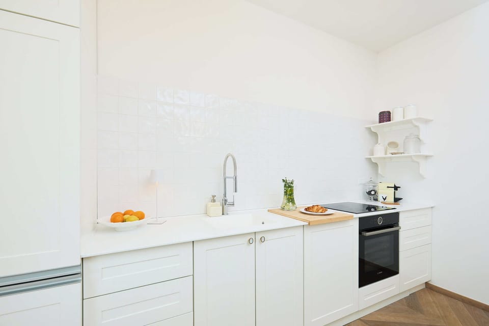 Apartment (2 Bedrooms) | Private kitchen | Oven