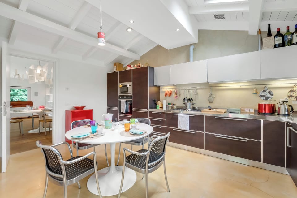 Family Villa, 4 Bedrooms, Balcony, Mountainside (Il Gioiellino Pool and Sauna) | Private kitchen