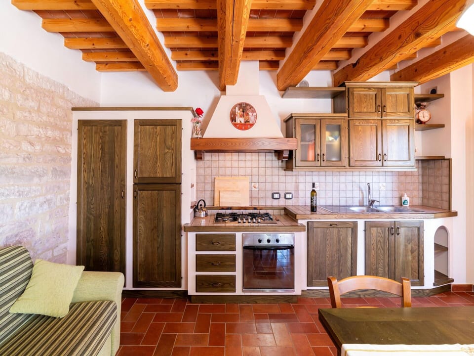 House | 1 bedroom, individually furnished, bed sheets
