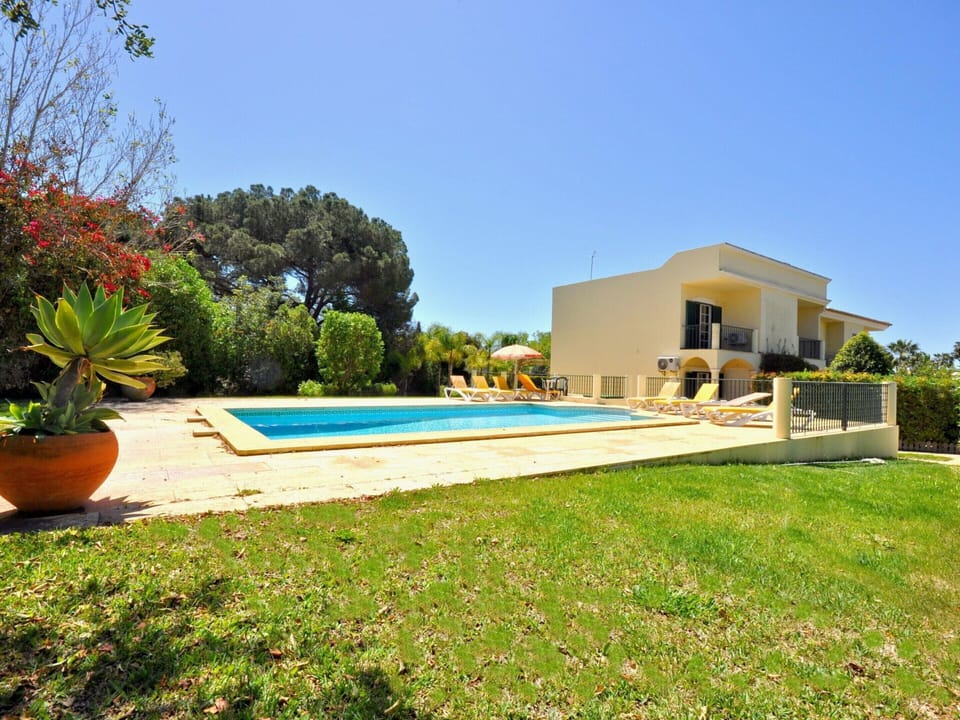Villa | Exterior