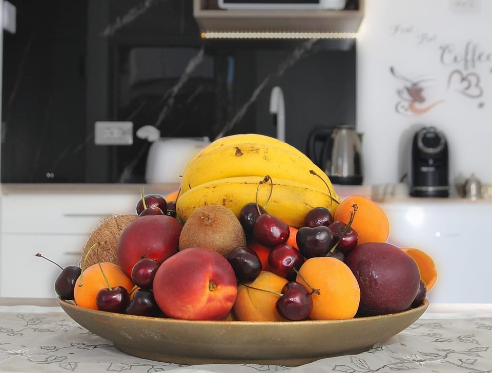 Free daily self-serve breakfast