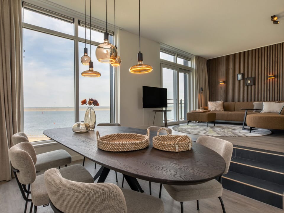 House | Dining