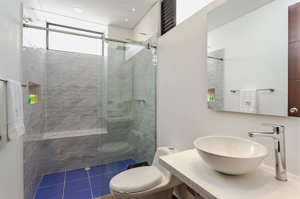 Deluxe Suite, 1 Double Bed, Balcony | In-room safe, blackout drapes, free WiFi
