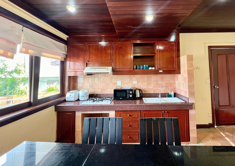 Panoramic Villa, 3 Bedrooms, Non Smoking, Kitchen | Private kitchen | Electric kettle