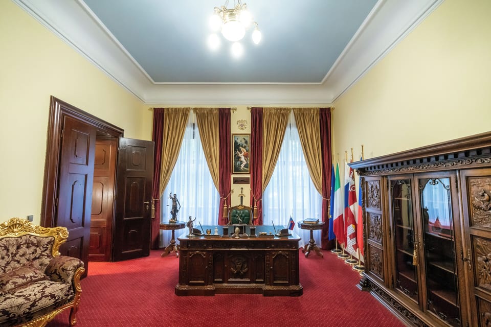 Royal Suite, Park View | WiFi (free)