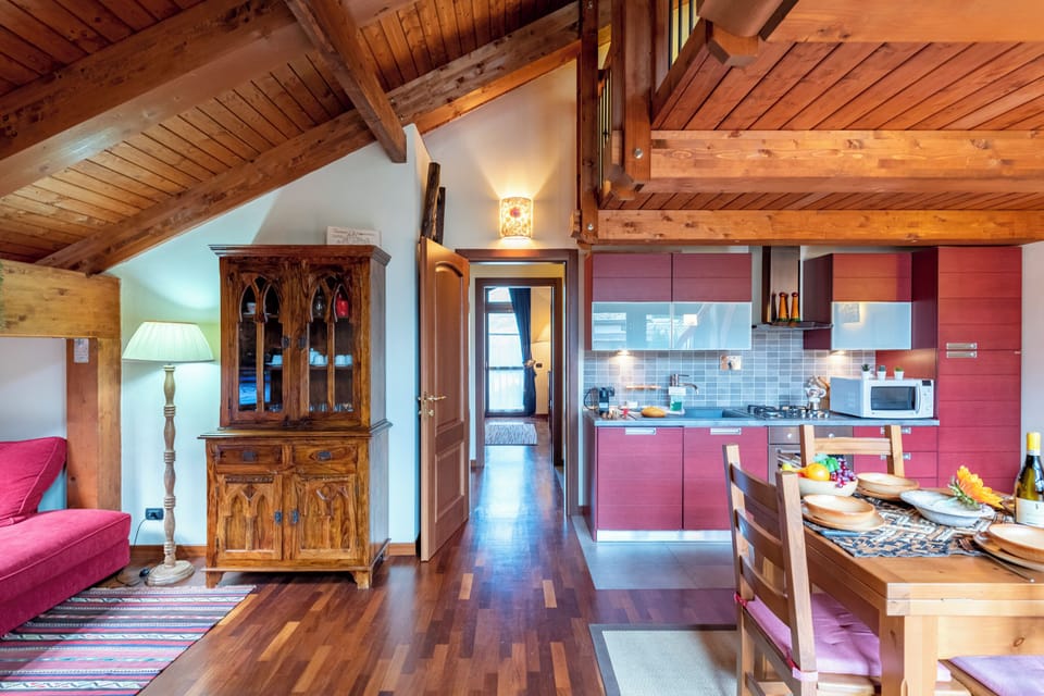 Luxury Apartment, Multiple Bedrooms (La Casa di Camus) | Interior
