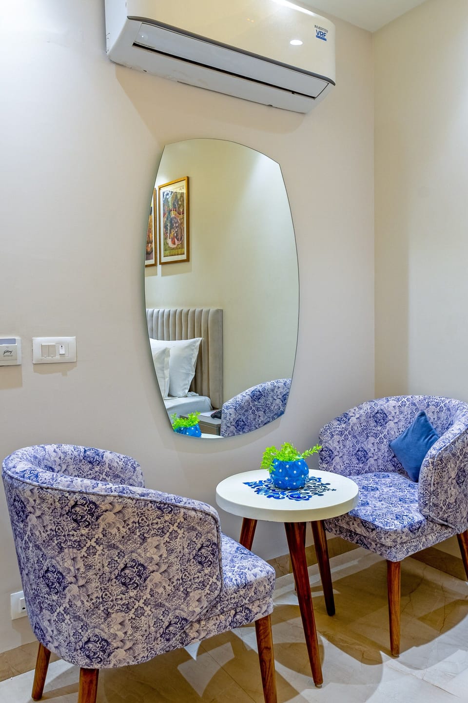 Superior Room, Balcony, City View | Living area | TV