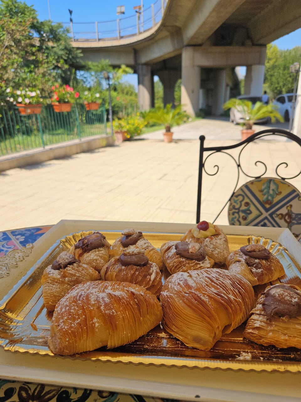 Free daily full breakfast