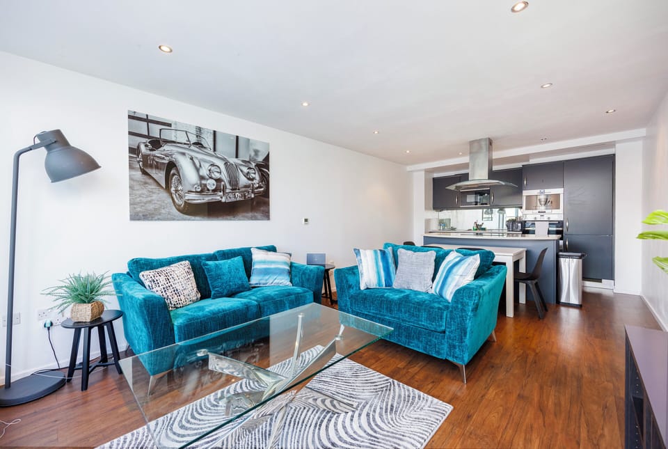 Apartment, 2 Bedrooms, City View | Living room