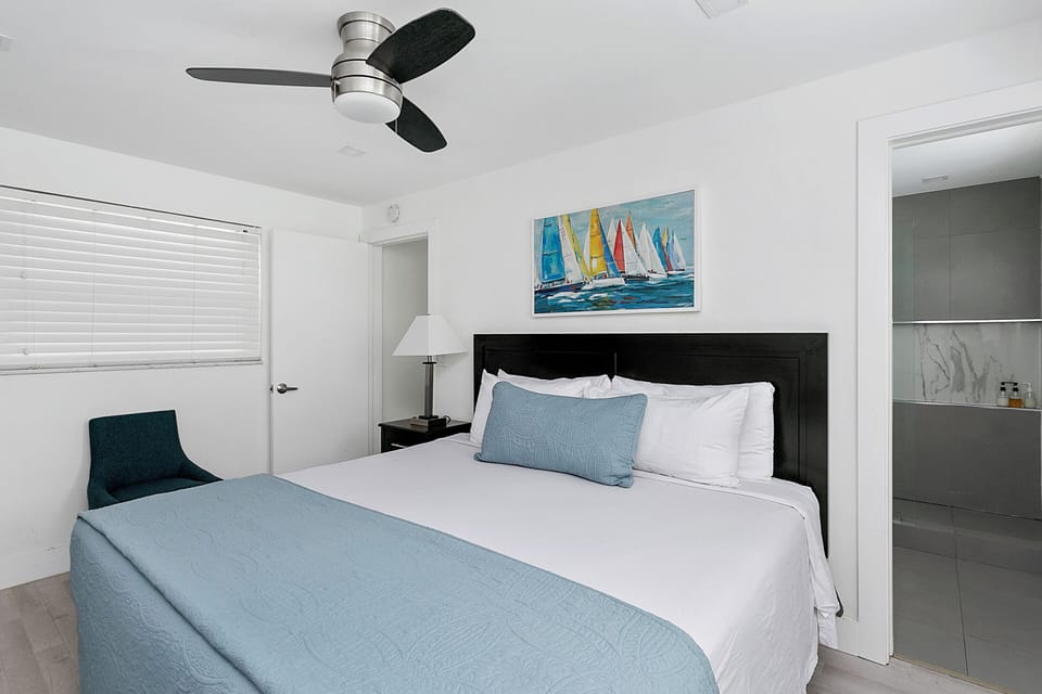 Classic Apartment, Partial Ocean View | 1 bedroom, iron/ironing board, WiFi (free)