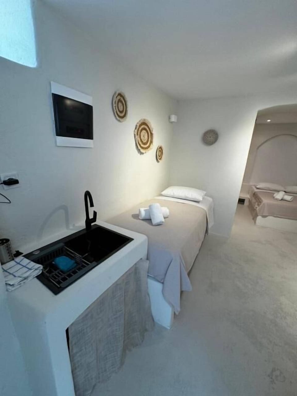Suite, Balcony | 1 bedroom, free WiFi