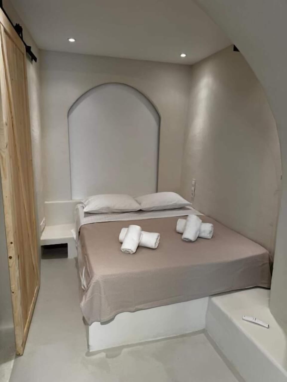 Suite, Balcony | 1 bedroom, free WiFi