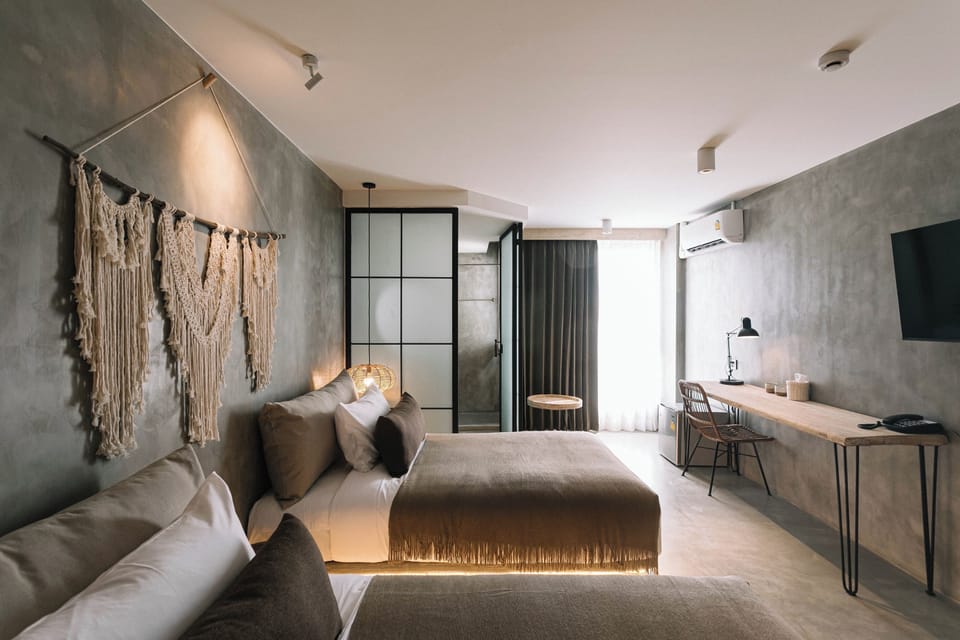 Standard Twin Room | Free minibar items, desk, blackout drapes, free WiFi