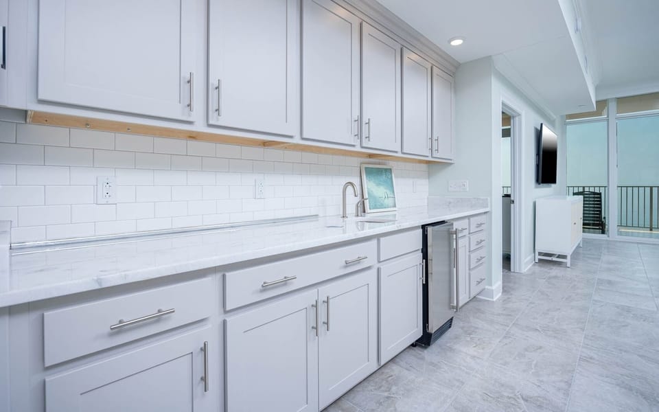 Condo, 3 Bedrooms | Private kitchen | Fridge, oven, coffee/tea maker