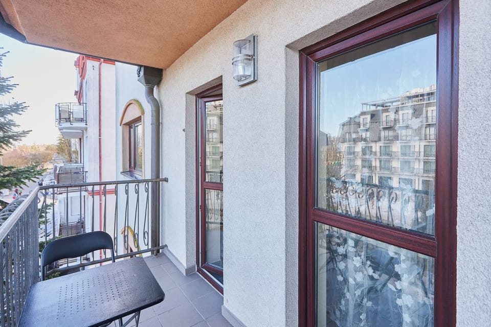 Junior Suite | 1 bedroom, iron/ironing board, free WiFi
