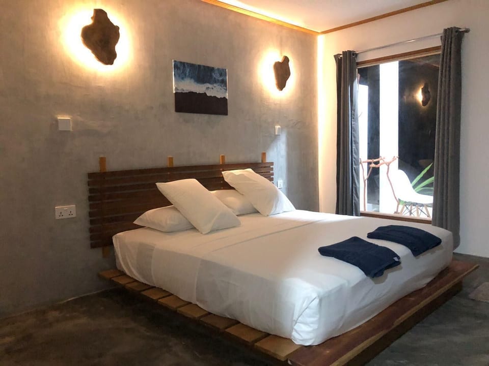 Deluxe Double Room, Beach View | Premium bedding, Tempur-Pedic beds, in-room safe, desk