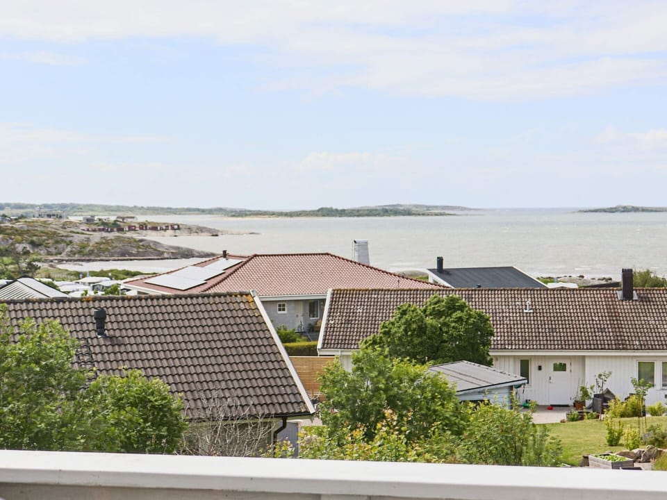 House | Water view