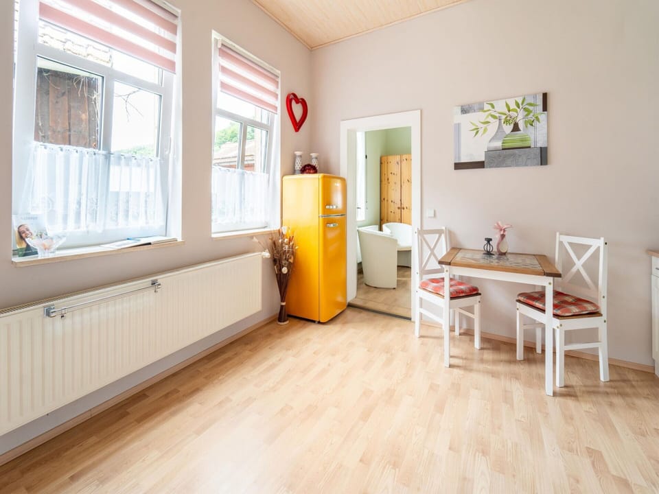 Apartment | Dining