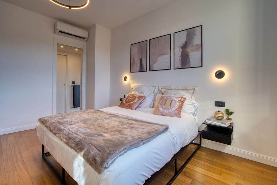 Deluxe Apartment | 1 bedroom, iron/ironing board, free WiFi