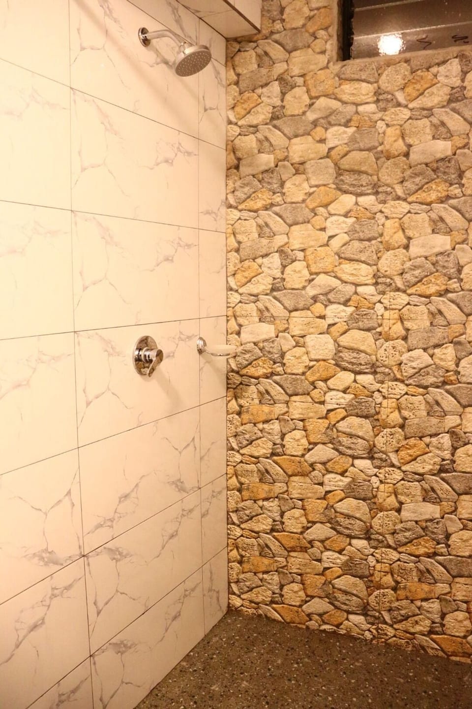 Family Triple Room, 1 Bedroom | Bathroom | Towels, soap, toilet paper