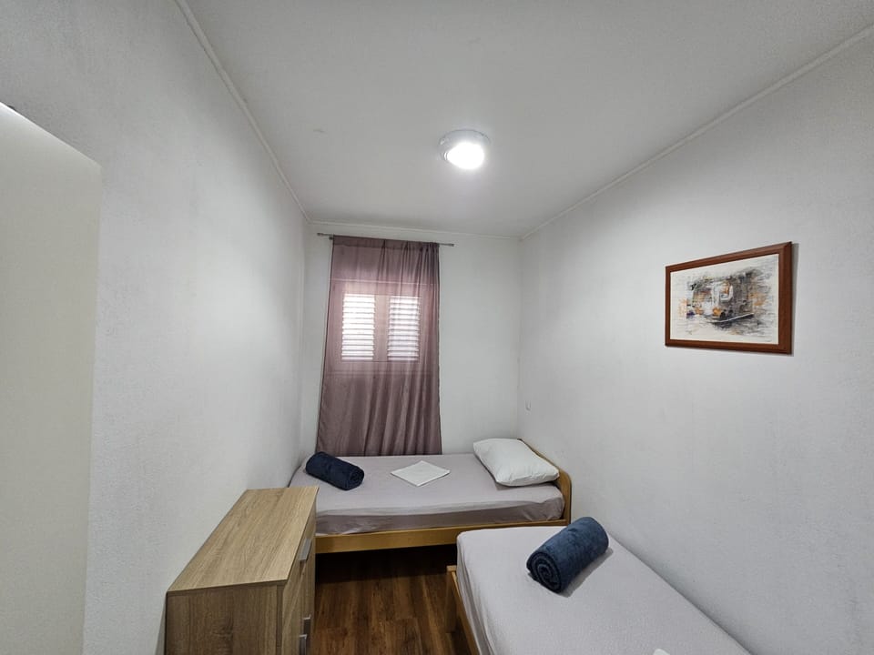 Comfort Apartment, 2 Bedrooms, Non Smoking, Kitchen | 2 bedrooms, free WiFi