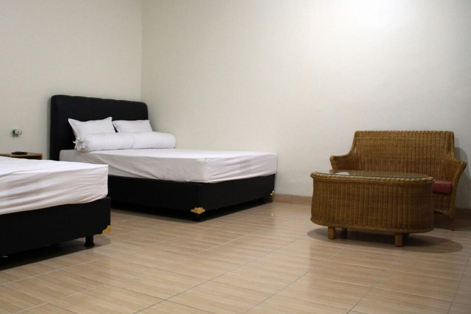 Family Twin Room | Free WiFi