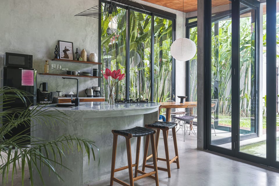 Villa, 2 Bedrooms, Garden View | Dining room