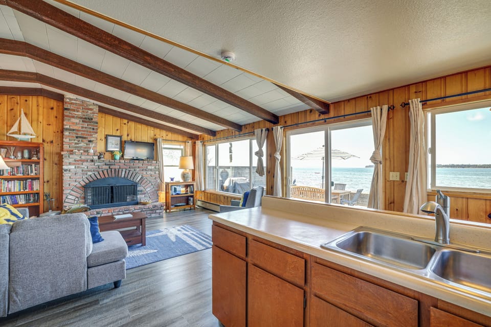 Cottage (2 Bedrooms) | Interior