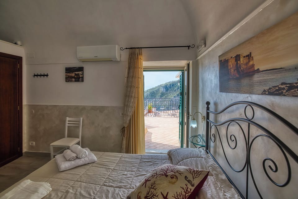 Panoramic Double Room, Balcony, Sea View | Desk, free WiFi