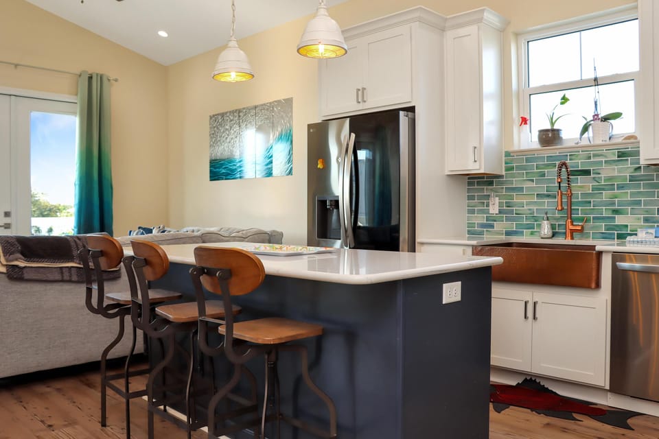 House, Multiple Beds (It's A Wonderful Life) | Private kitchen