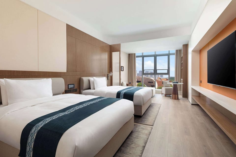 Deluxe Room, 2 Queen Beds, Non Smoking