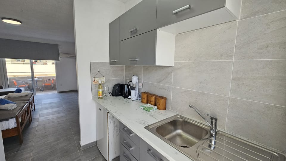 House | 1 bedroom, soundproofing