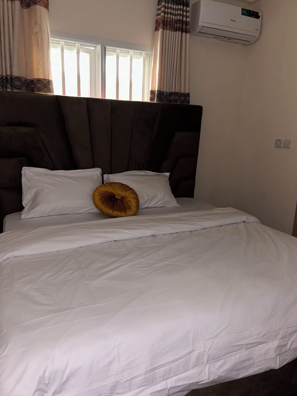 Deluxe Apartment, 1 Bedroom, Kitchenette, Beachside | 1 bedroom, soundproofing, free WiFi