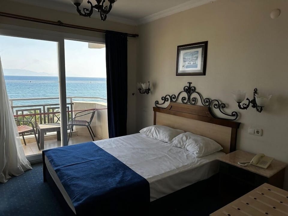 Standart Room Balcony Sea View | Minibar, free WiFi, bed sheets