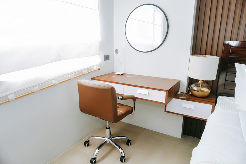 Premier Condo | 3 bedrooms, blackout drapes, iron/ironing board, WiFi (free)
